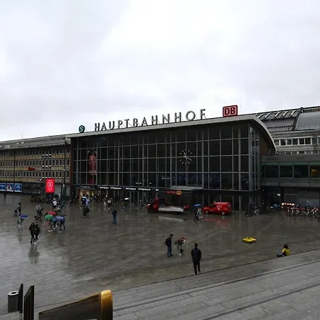 Cologne 17 *